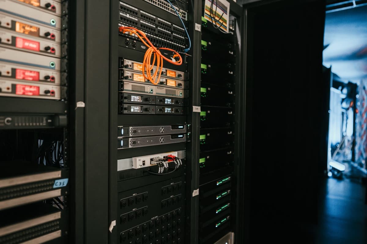 800VDC, Off-Grid Power, and the Decisions That Have to Come First